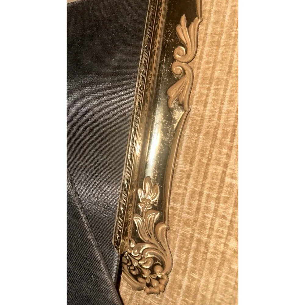 Vtg Picture Frame MCM Hollywood Metal Ornate Gold Beige Wall Hang 8x10 Scalloped